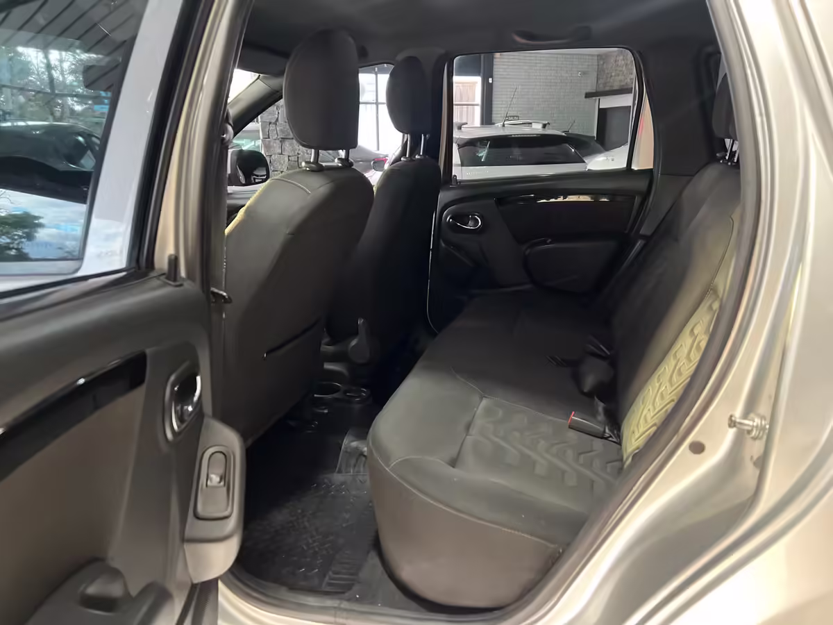 Renault Duster 1.6 Ph2 4×2 Privilege 110cv - imagen 17