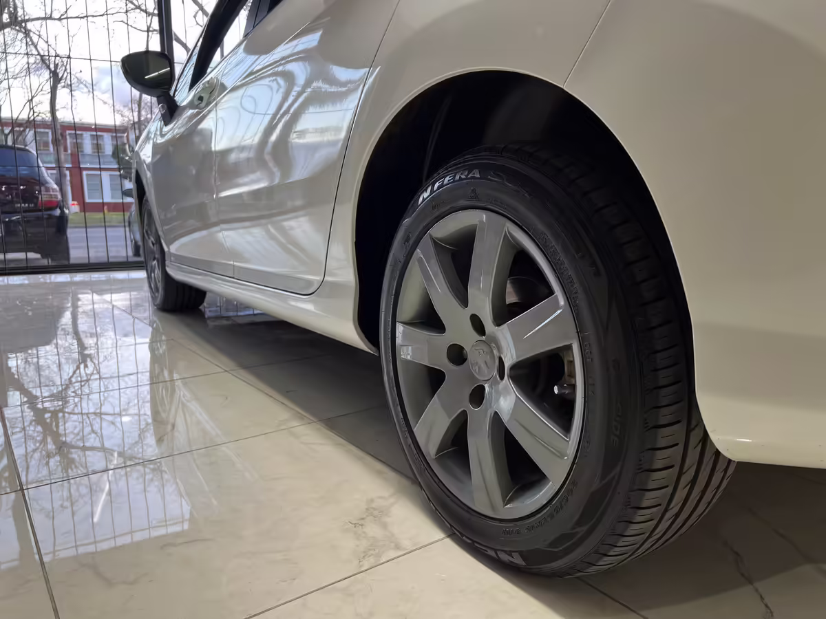 Peugeot 308 1.6 Allure Impecable - imagen 21
