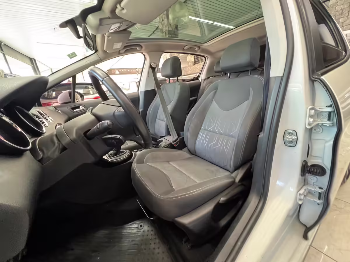 Peugeot 308 1.6 Allure - imagen 7