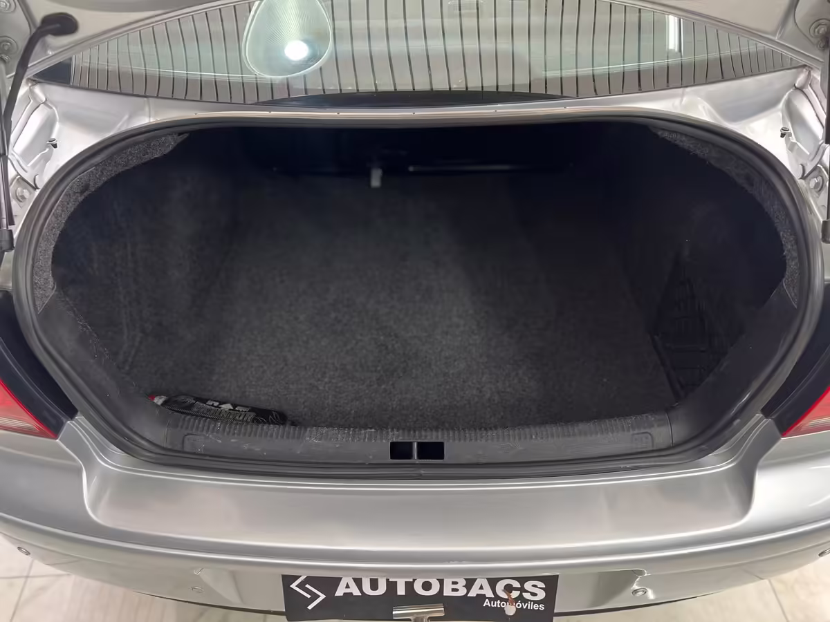 Volkswagen Bora 2.0 Trendline 115cv - imagen 15