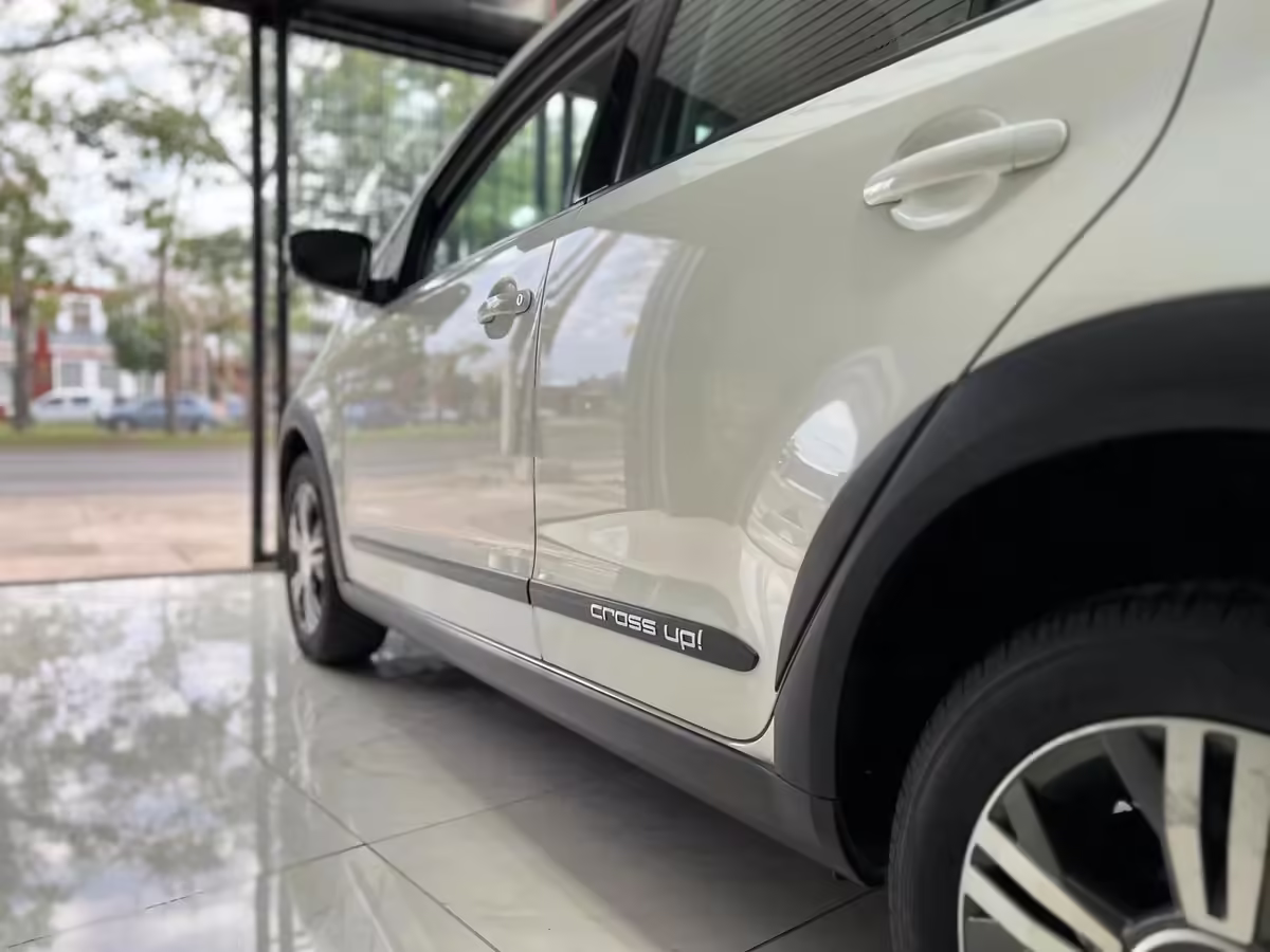 Volkswagen Up! 1.0 Cross Up! - imagen 16