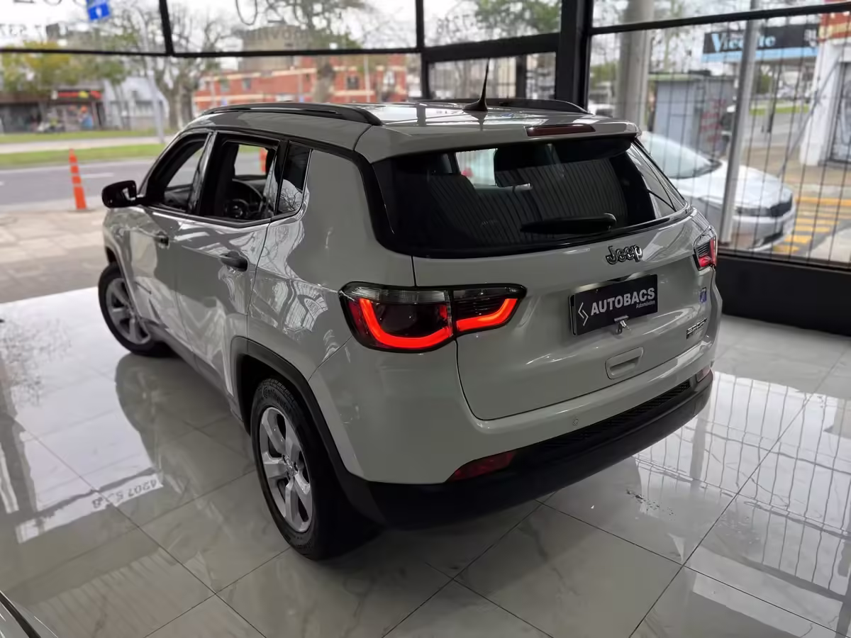 Jeep Compass 2.4 Sport