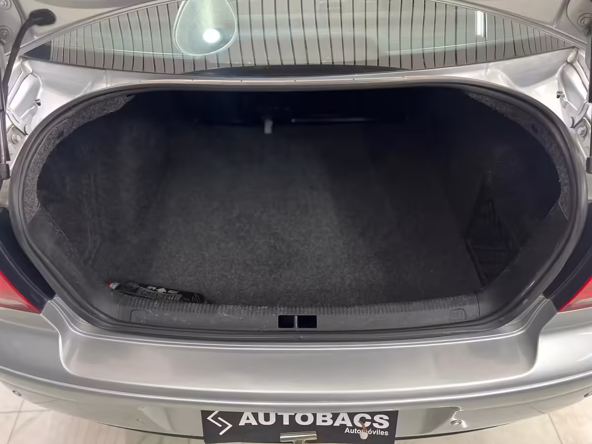 Volkswagen Bora 2.0 Trendline 115cv - imagen 7