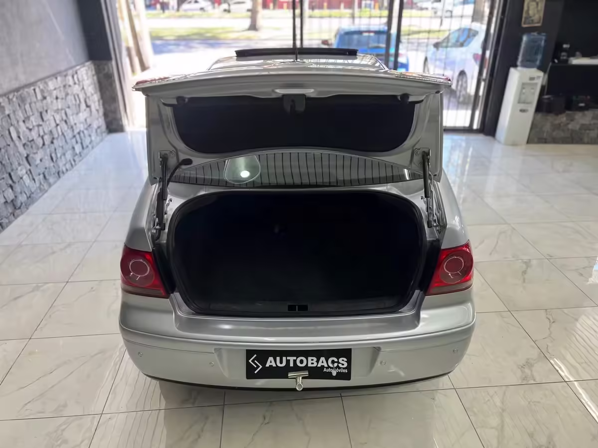 Volkswagen Bora 2.0 Trendline 115cv - imagen 11