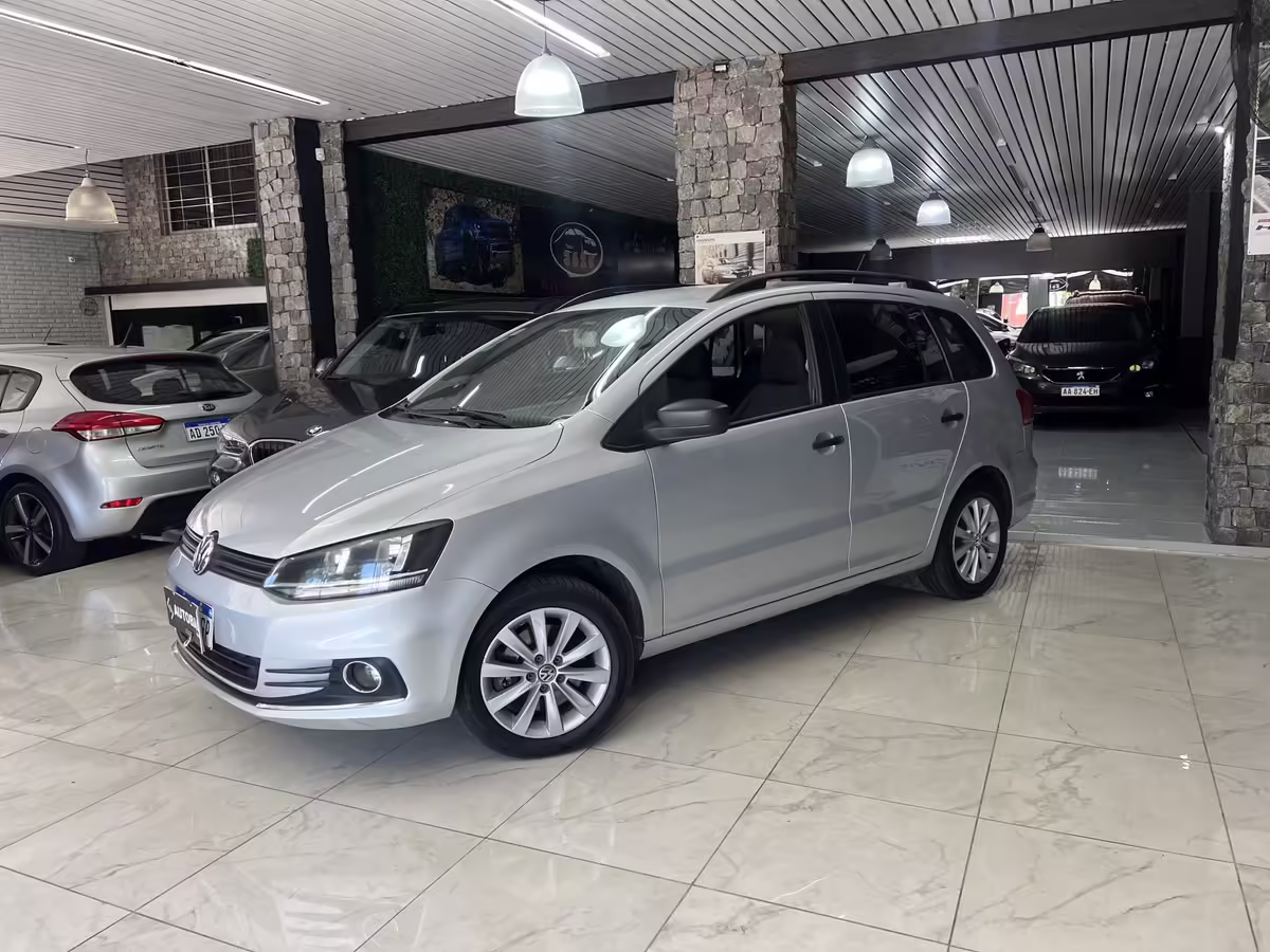 Volkswagen Suran 1.6 Comfortline 101cv