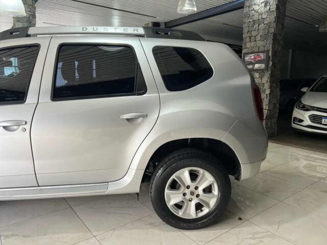 Renault Duster 1.6 Ph2 4×2 Privilege 110cv - miniatura 22
