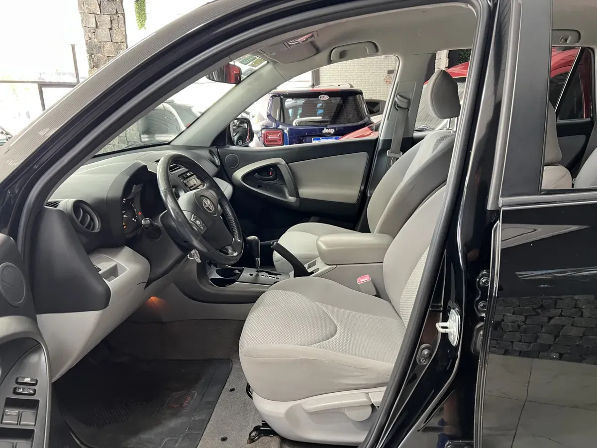 Toyota Rav4 2.4 4×2 At - imagen 12