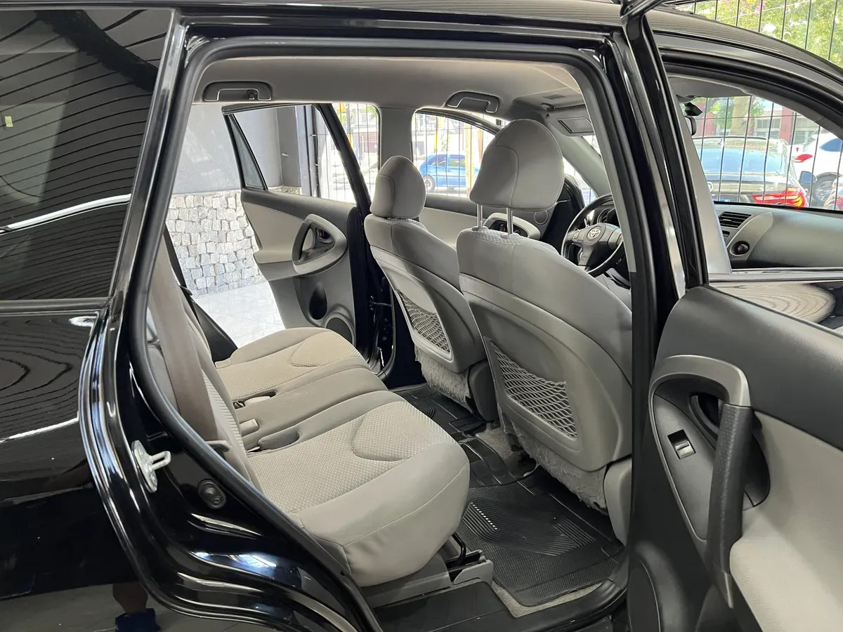 Toyota Rav4 2.4 4×2 At - imagen 7