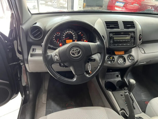 Toyota Rav4 2.4 4×2 At - miniatura 8