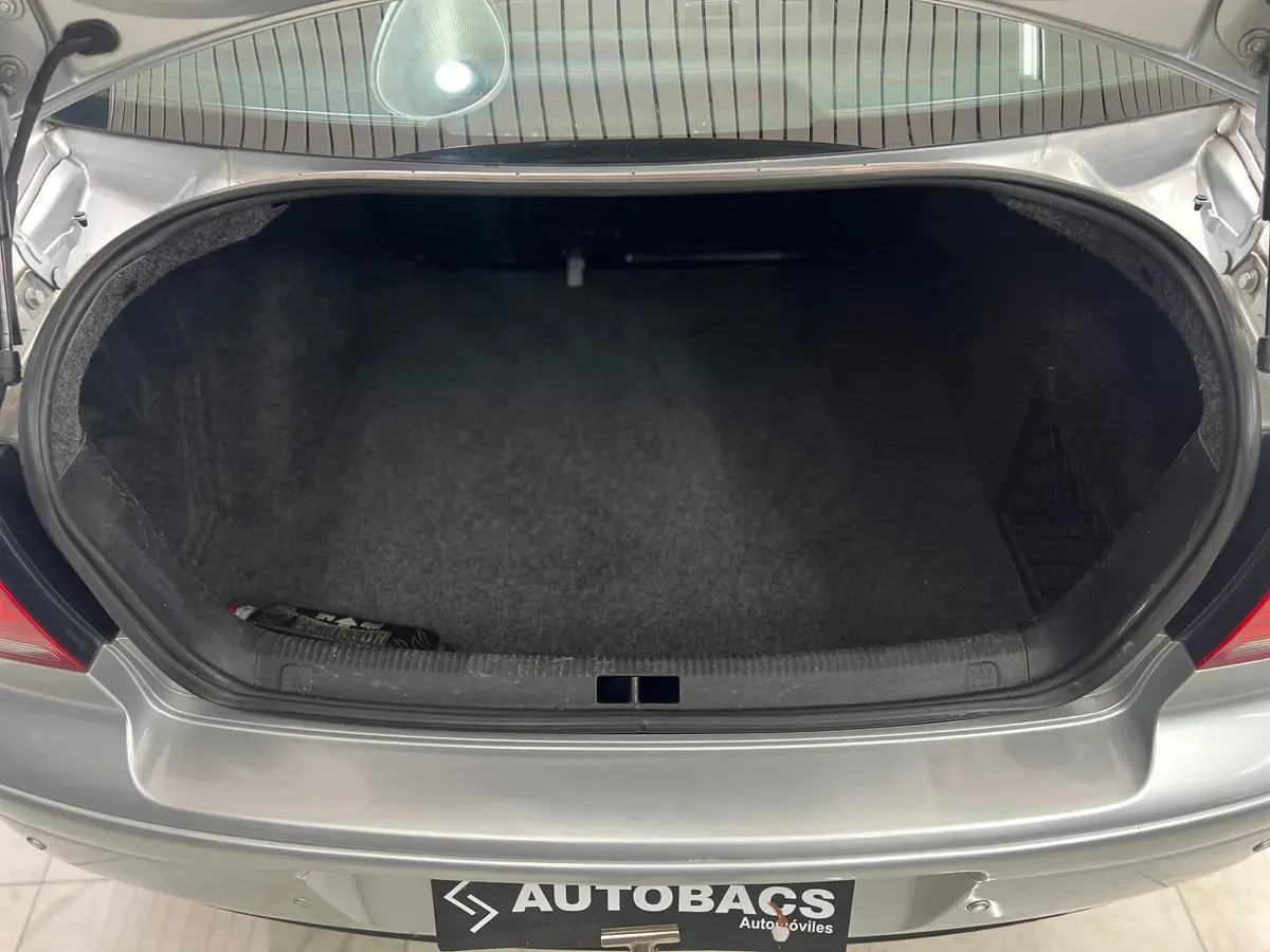 Volkswagen Bora 2.0 Trendline 115cv - imagen 10