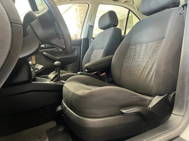 Volkswagen Bora 2.0 Trendline 115cv - miniatura 5