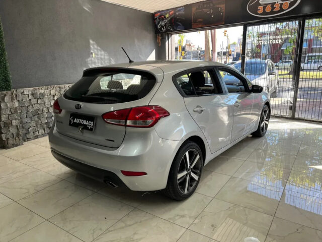 Kia Cerato 1.6 Ex At6 - miniatura 7