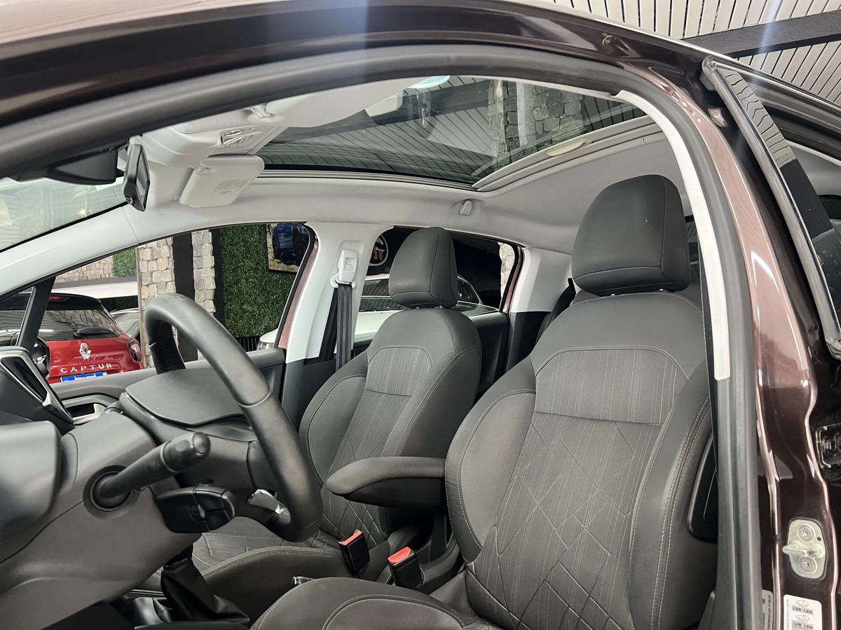 Peugeot 208 1.6 Feline - imagen 10