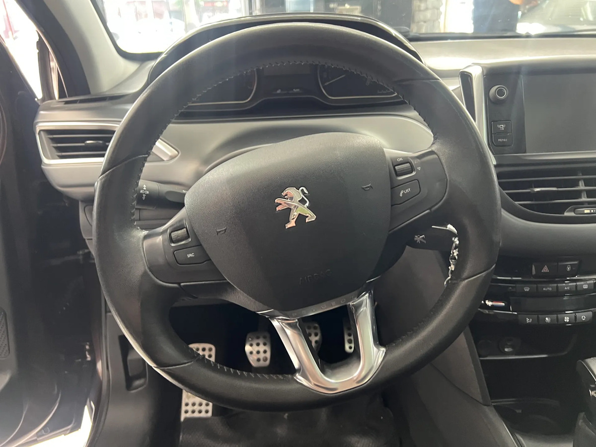 Peugeot 208 1.6 Feline - imagen 12