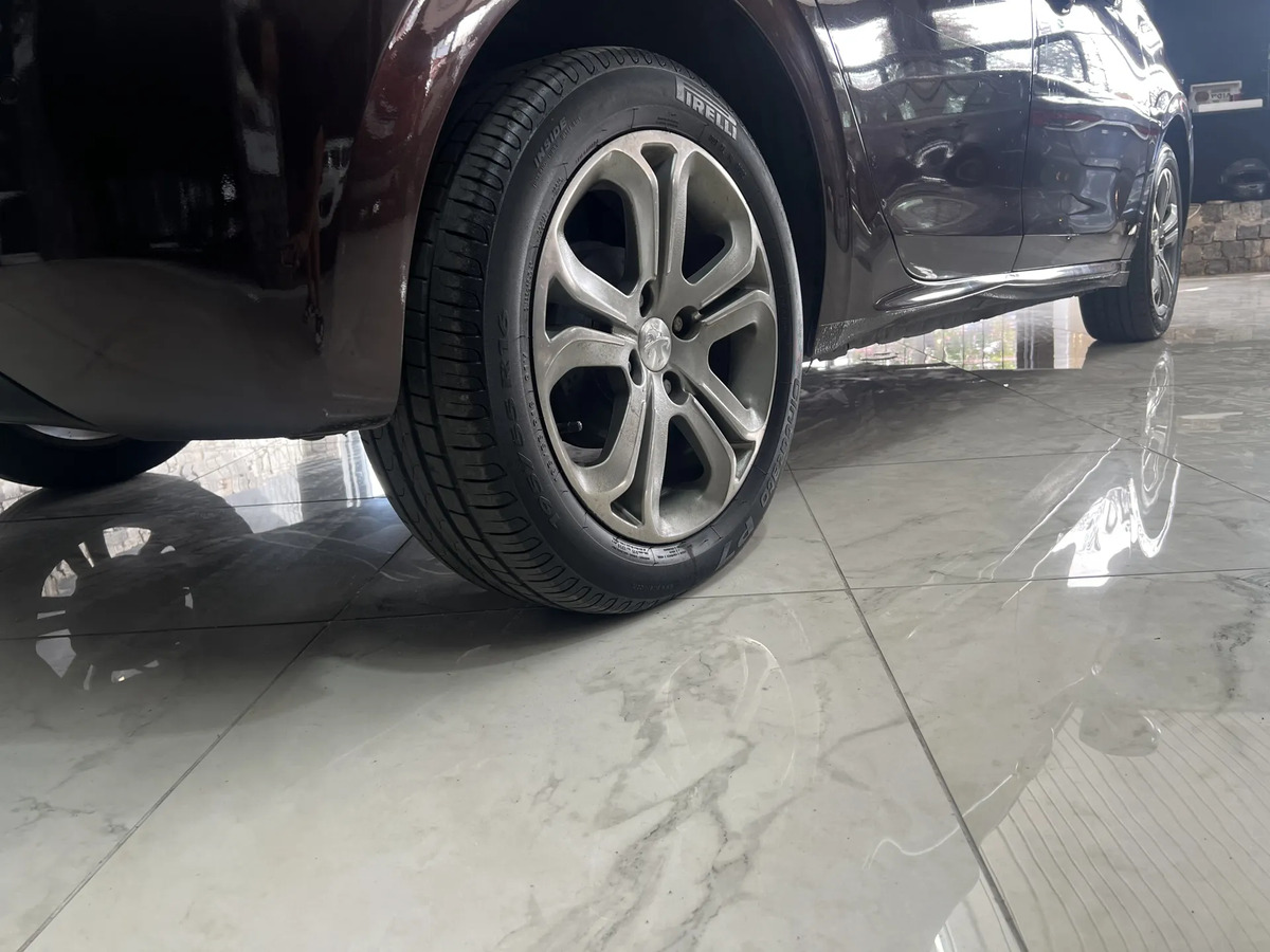 Peugeot 208 1.6 Feline - imagen 9