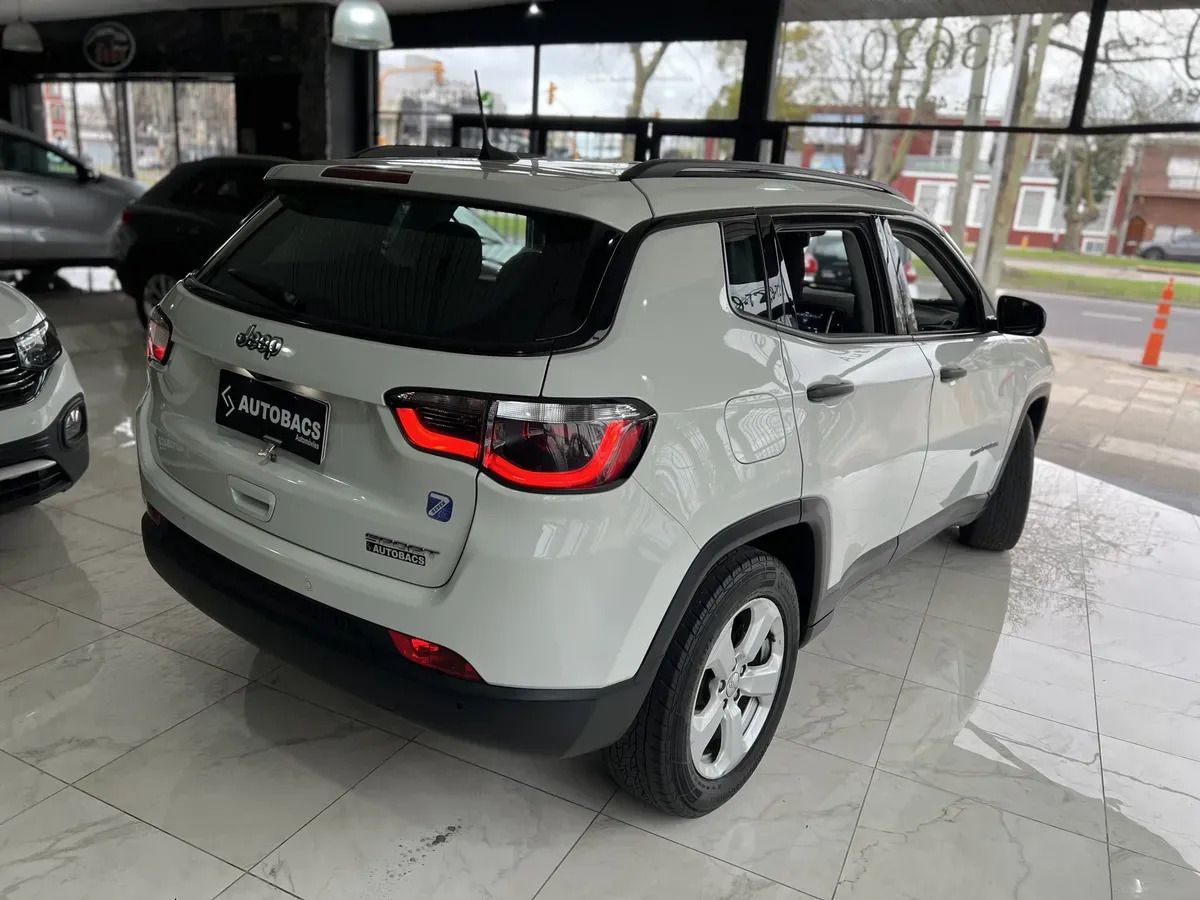 Jeep Compass 2.4 Sport - imagen 12