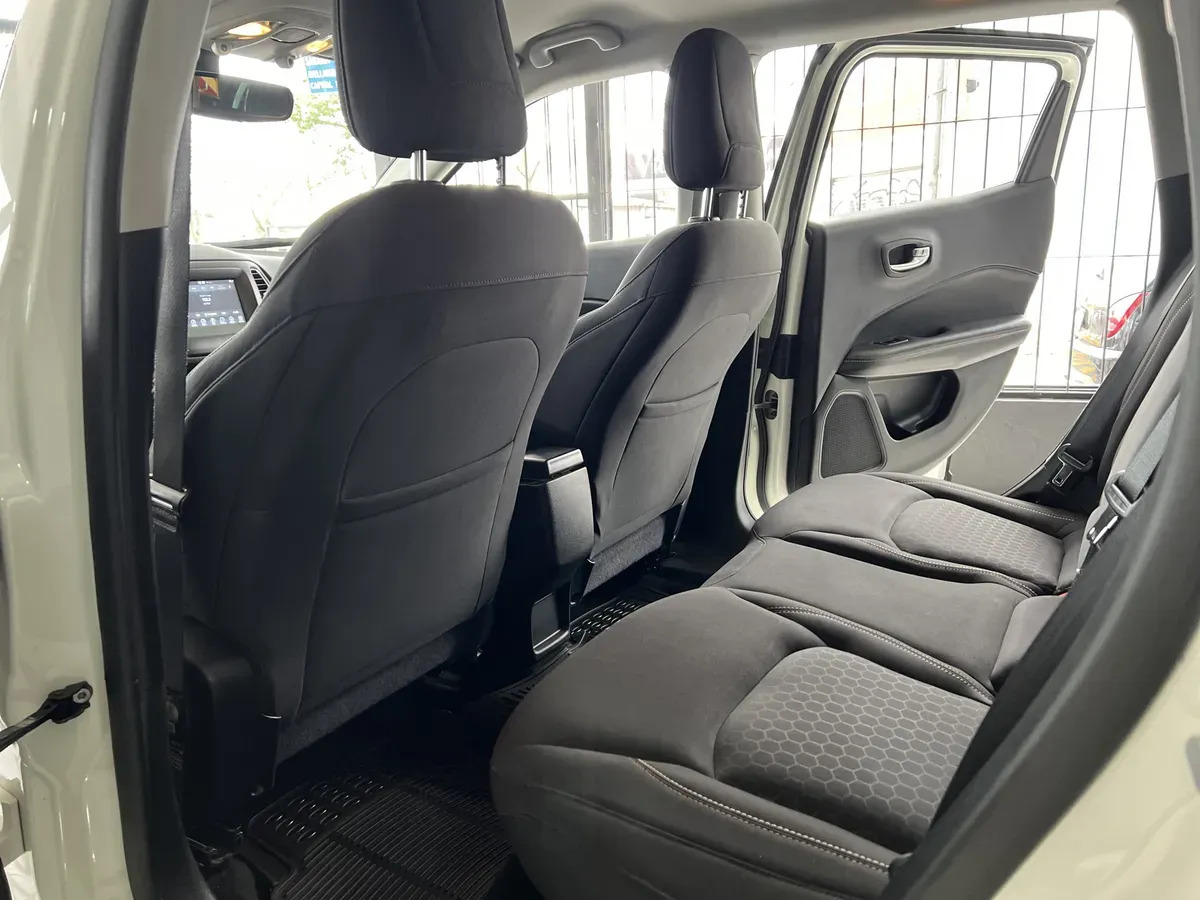 Jeep Compass 2.4 Sport - imagen 13