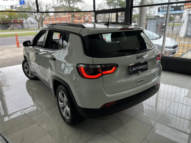 Jeep Compass 2.4 Sport - miniatura 8