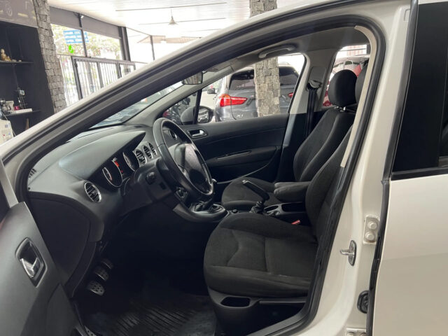 Peugeot 408 2.0 Allure 143cv - miniatura 10