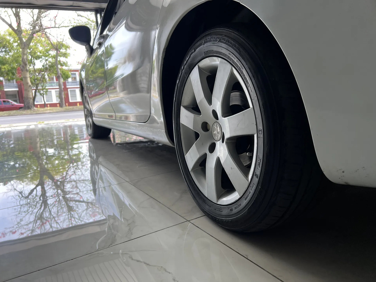 Peugeot 408 2.0 Allure 143cv - imagen 11