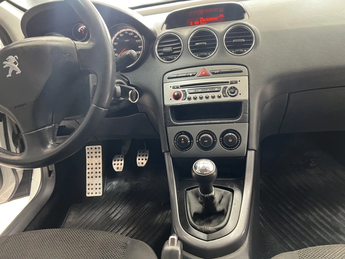 Peugeot 408 2.0 Allure 143cv - imagen 5