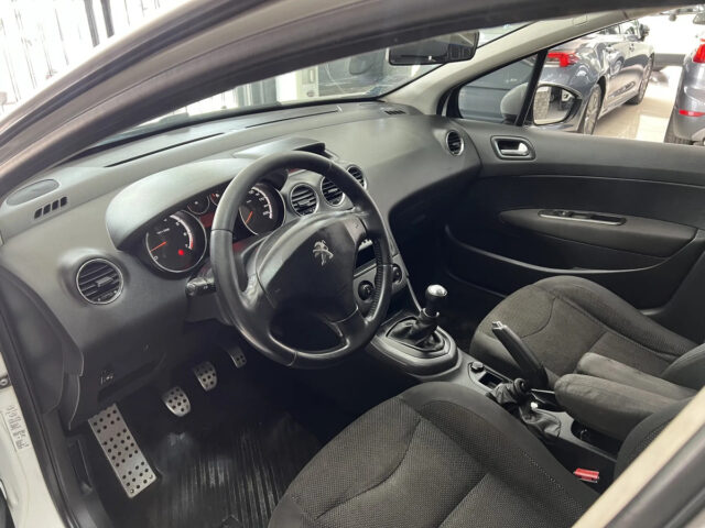 Peugeot 408 2.0 Allure 143cv - miniatura 9
