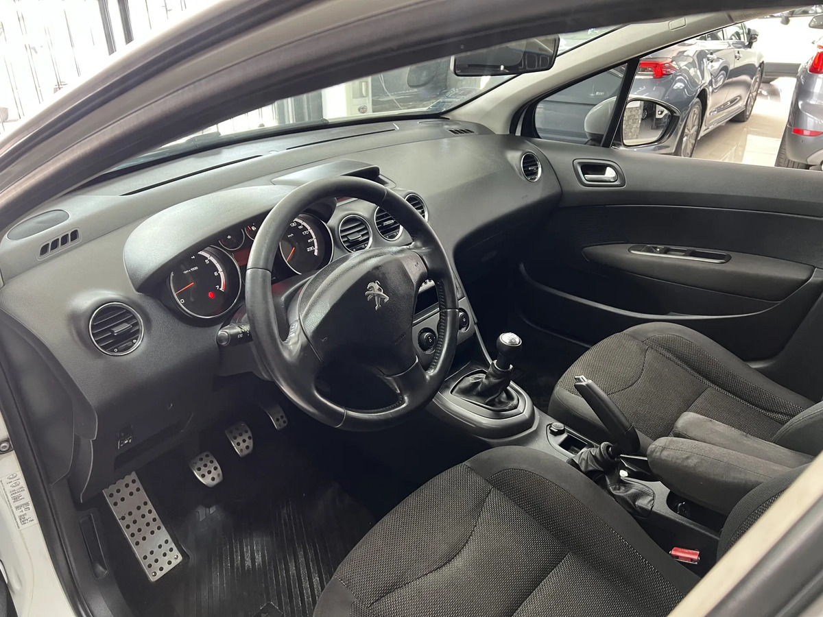 Peugeot 408 2.0 Allure 143cv - imagen 9